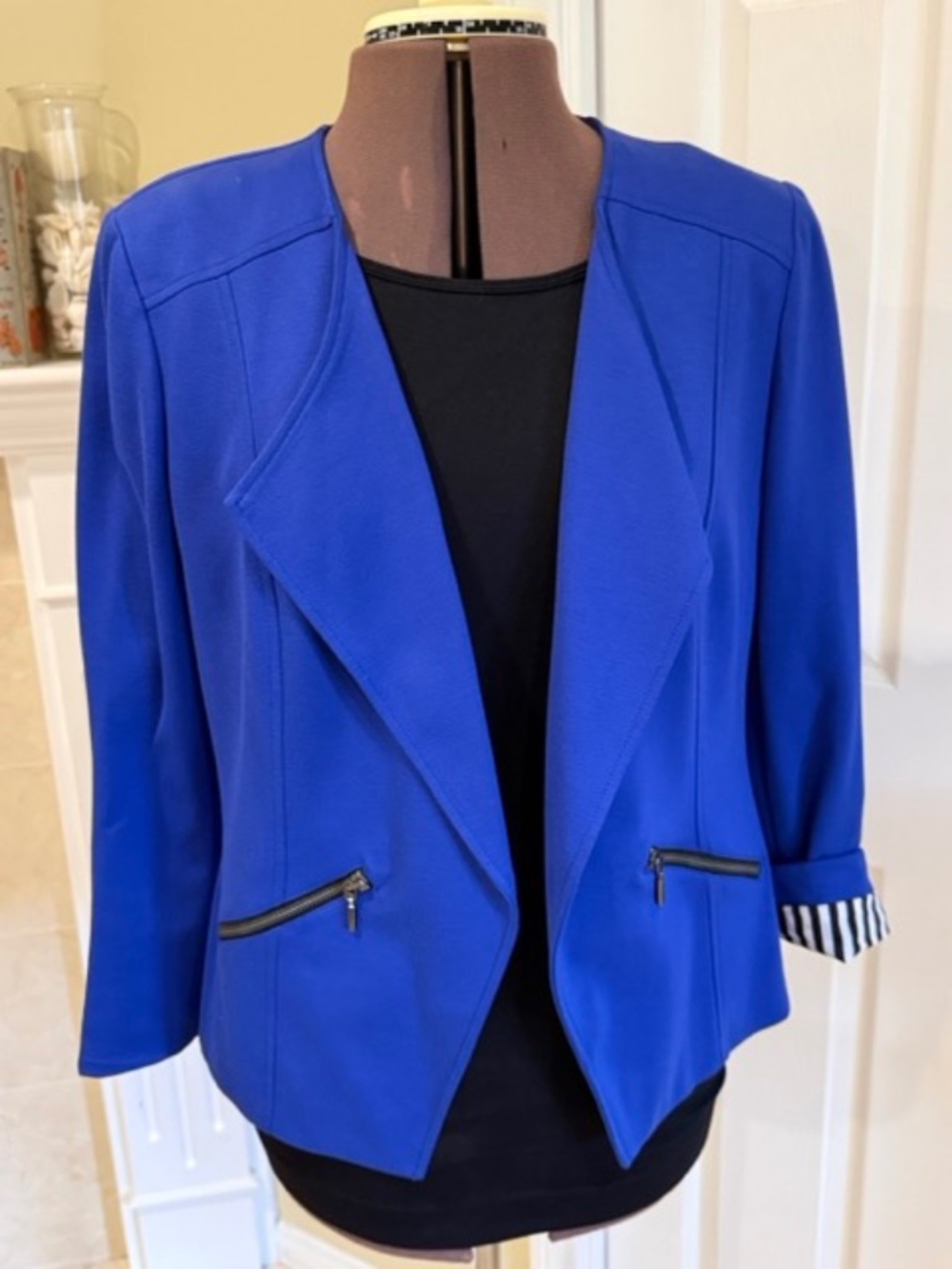 Chico’s Cobalt Blue Open Front Blazer Zip Pockets Size 1